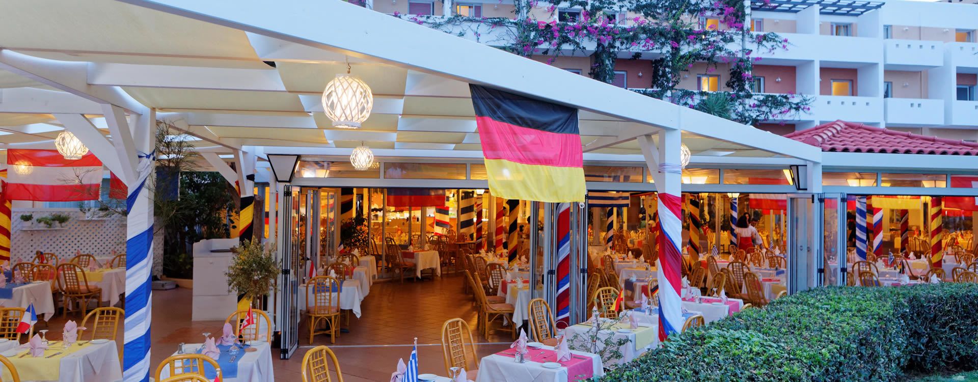 4 restaurants, breakfast, lunch, dinner served; international cuisine