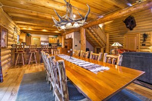 Dining - Exquisite McCall Log Cabin - Walk to Payette Lake! (McCall)