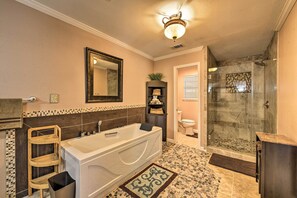 Hair dryer, towels - Spacious Conroe Home w/ Foosball & Pool Table! (Conroe)