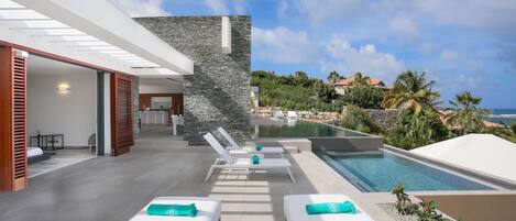 Piscine extérieure, piscine chauffée