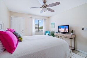 3 bedrooms, desk, iron/ironing board, travel crib