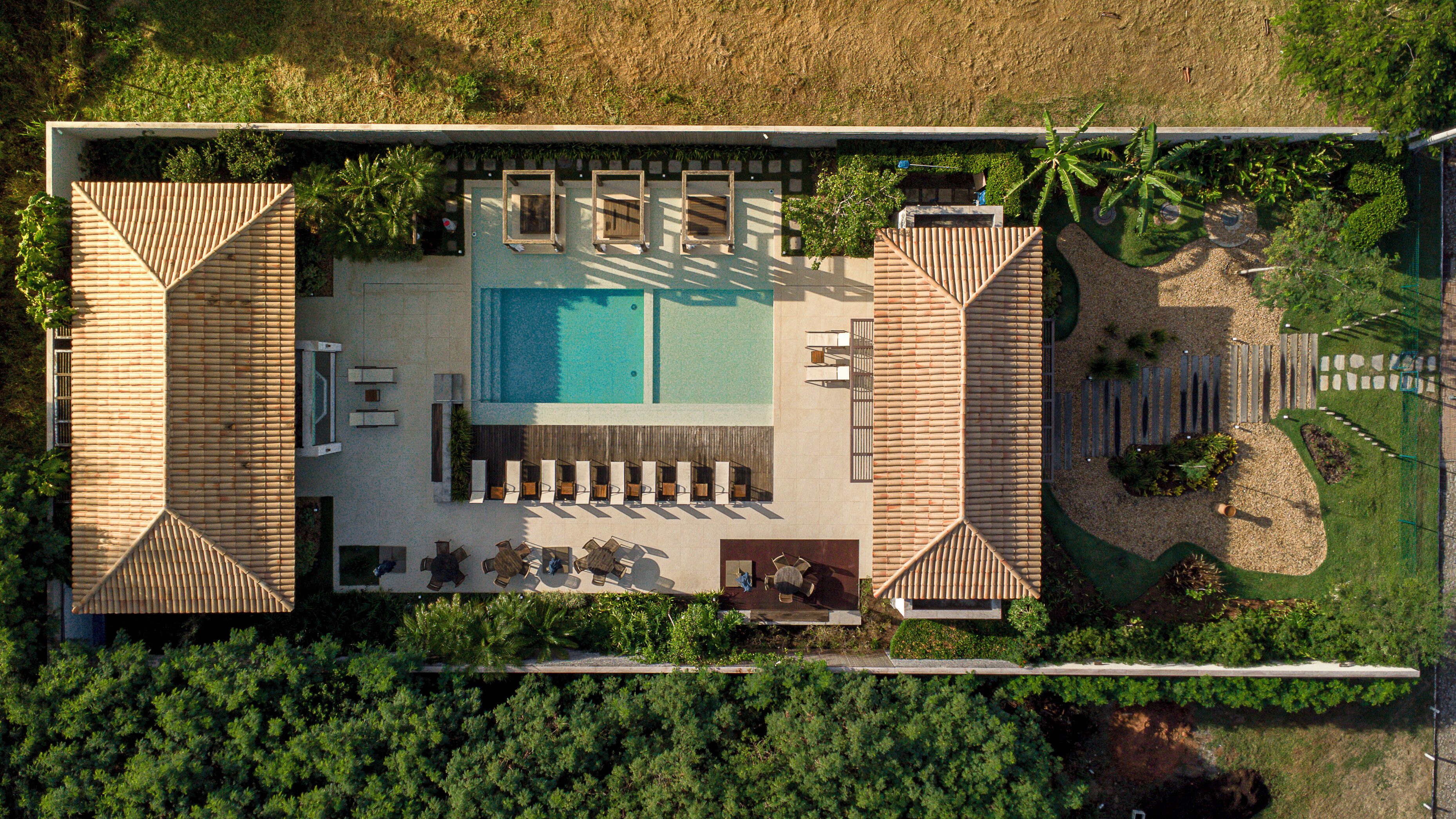 outdoor pool, pool loungers