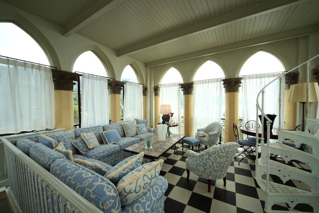 Luxury Villa, 3 Bedrooms | Ruang tamu | TV skrin rata 