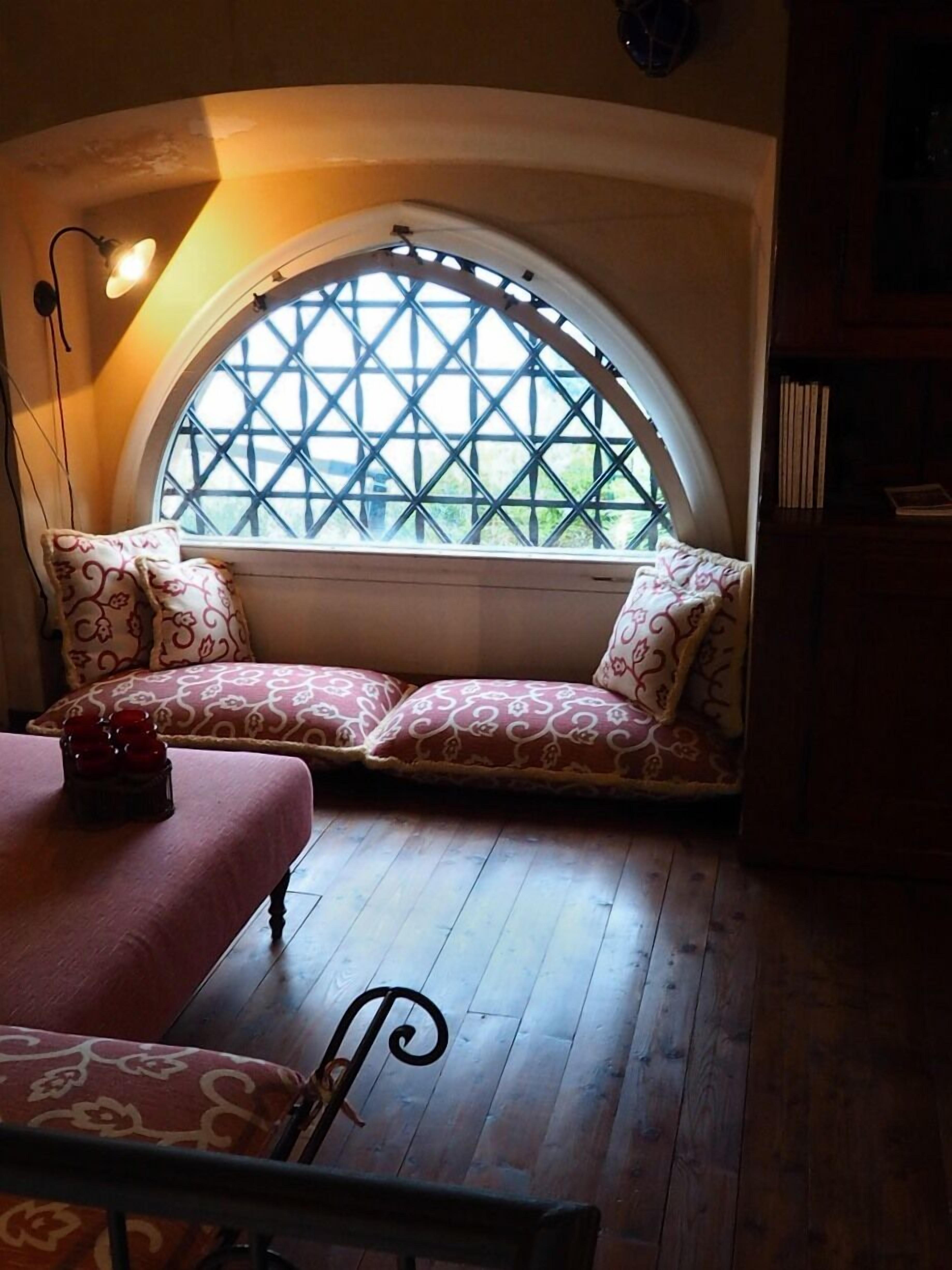 Luxury Villa, 3 Bedrooms | Ruang tamu | TV skrin rata 