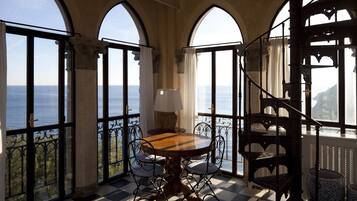 Vila Mewah, 3 kamar tidur | Makan di kamar