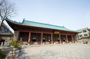 Tempat menarik