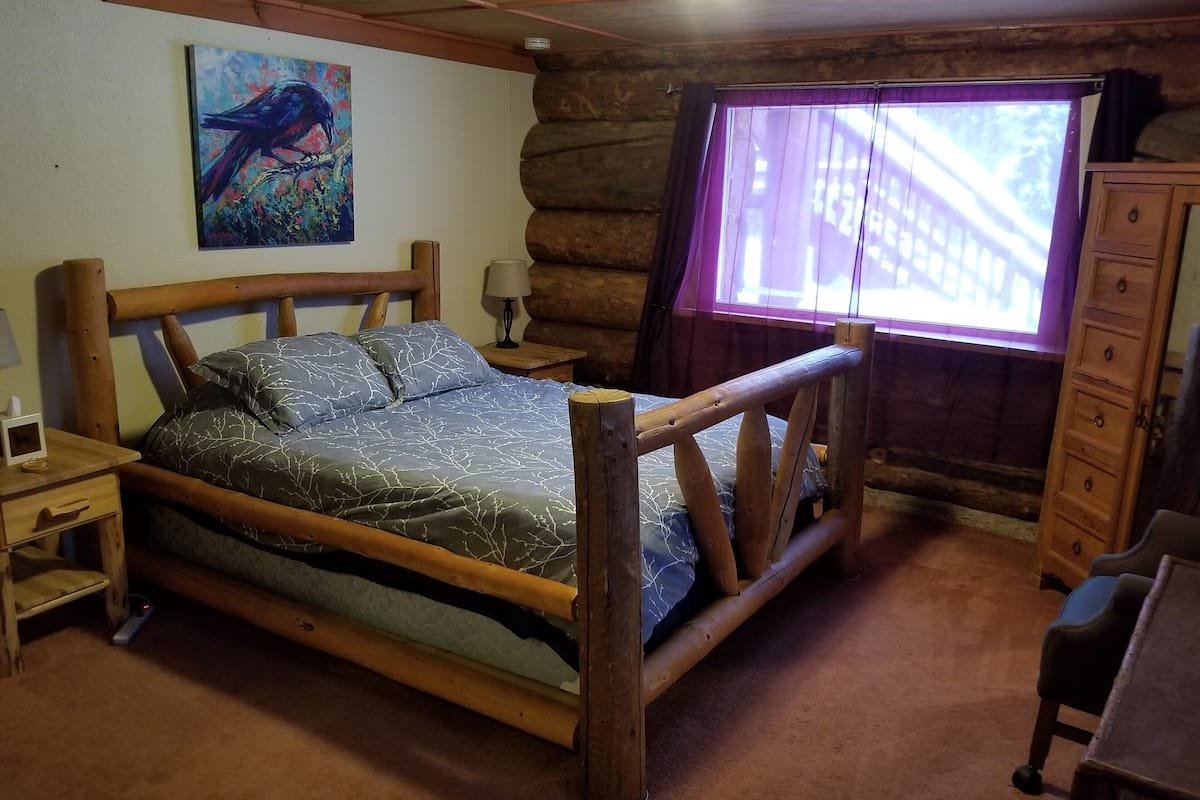 Raven Room (First Floor)