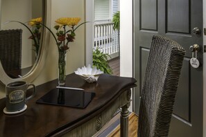 Standard Double Room, 1 Queen Bed, Non Smoking (Room 15) | 1 bedroom, Egyptian cotton sheets, premium bedding, pillowtop beds