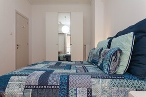 2 bedrooms, iron/ironing board, free WiFi