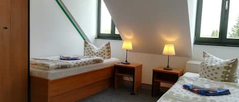 1 間睡房、書桌、Wi-Fi、床單