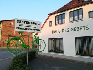 Imagen sin descripción, 2 de 24, botón