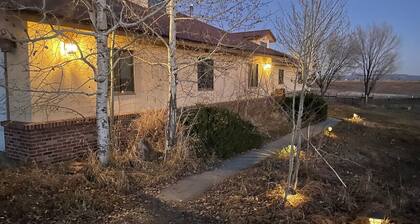 Owl's Nest: Ansichten und Komfort 9 Meilen südlich von Durango