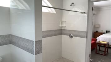 Economy Single Room, 1 King Bed (5) | 1 bedroom, Egyptian cotton sheets, premium bedding, down comforters