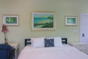 Superior Room | 1 bedroom, Egyptian cotton sheets, premium bedding, down comforters - Bermuda Villa Guest House (Warwick Parish)