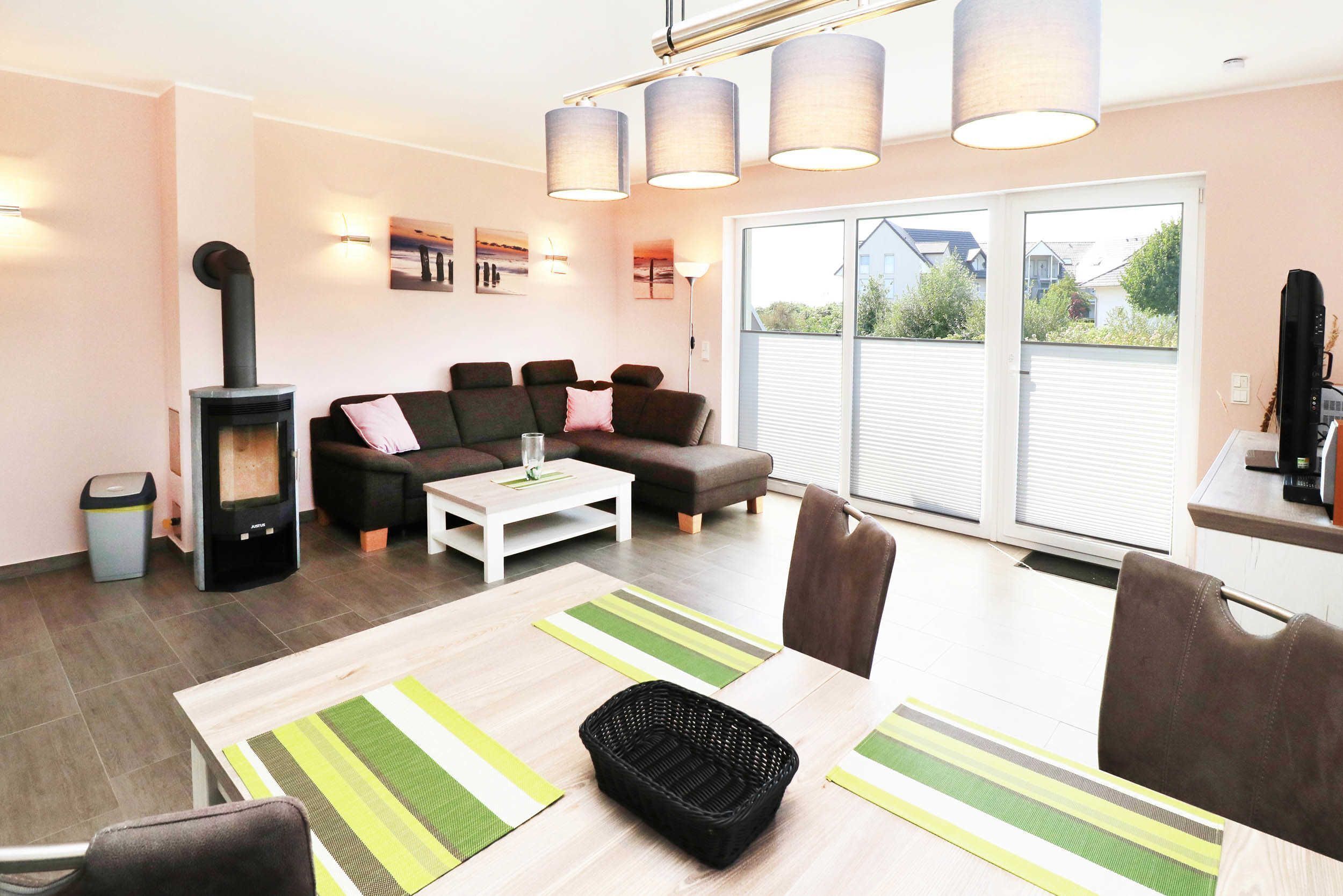 Fernseher, Kamin