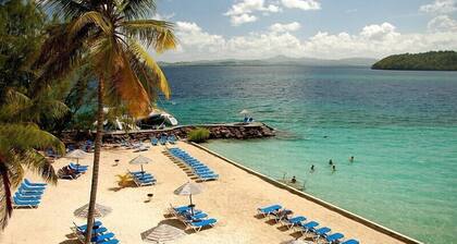 CHARMING STUDIO with swimming pool in Martinique