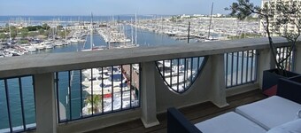 3-room Apt. of high standard with view on the harbour, sea in La Grand