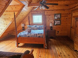 3 室のベッドルーム、アイロン / アイロン台、WiFi (無料)、ベッドシーツ