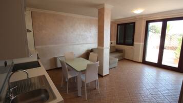 Appartement, 1 slaapkamer | Woonruimte | Flatscreentelevisie