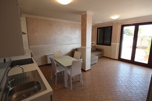 Apartment, 1 Bedroom | Living area | Flat-screen TV - Residence del Prado (Riva Ligure)