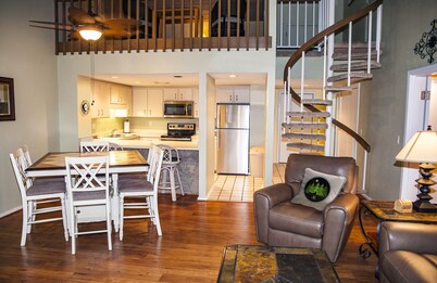 🌄Resort Vacations at Fairfield Glade TN Spacious Remodeled Villa just steps from golf course!