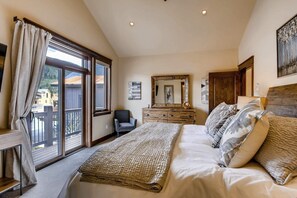 3 عدّة غرف نوم وسرير سفر وواي فاي مجانًا وملاءات أسرّة