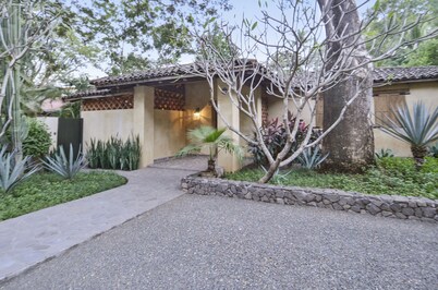 Private,Secluded Tamarindo Beach House -DIRECT BEACH ACCESS Perfect for families