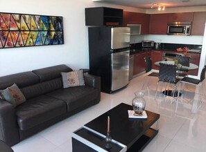 Apartment | Wohnzimmer | LCD-Fernseher