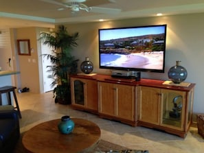 Smart TV, DVD player, books