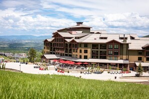 Exterior - Deluxe Studio w/ Direct Access to Slopes | Kitchen (Park City)