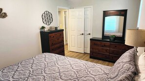 2 bedrooms, iron/ironing board, WiFi, bed sheets
