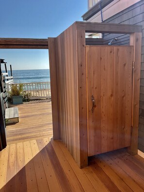 Property grounds - Amazing Ocean Front 2 Story Home, Steps Away From The Water (Westerly)