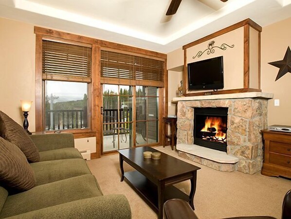 TV, fireplace, DVD player, offices