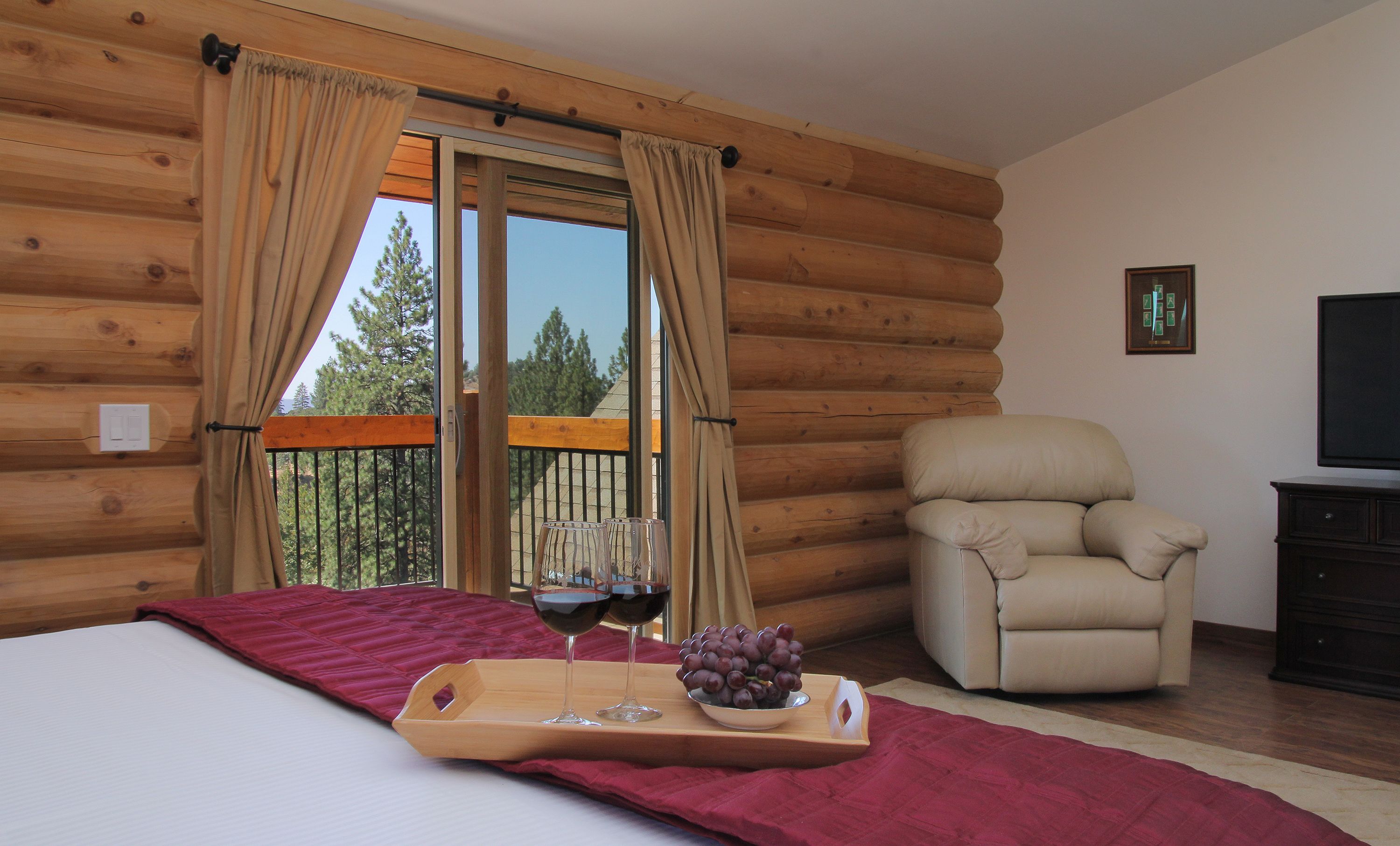 Enkeltrom – superior, 1 kingsize-seng, balkong, dalutsikt | Sengetøy av topp kvalitet og senger med overmadrass