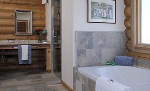 Premium Single Room, 1 King Bed, Accessible, Refrigerator | Bathroom | Combined shower/bathtub, deep-soaking bathtub, free toiletries