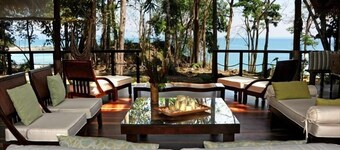 Amazing  Oceanfront House in Cabo Matapalo with pool.Two surfboards..