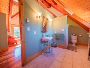 Bathtub, jetted tub, hair dryer, towels
