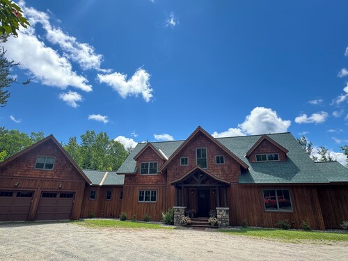  Sleeps 20! Minutes to Main St & Lakes HotTub PoolTable Pingpong FirePit AC