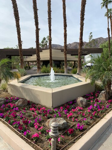 PGA WEST 2 BEDROOM ON GOLF COURSE WITH MOUNTAIN VIEWS POOL SPA & BIKES  #246020