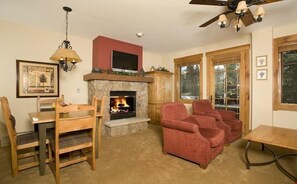 Interior - Cozy Studio Condo with Gas Fireplace (Breckenridge)
