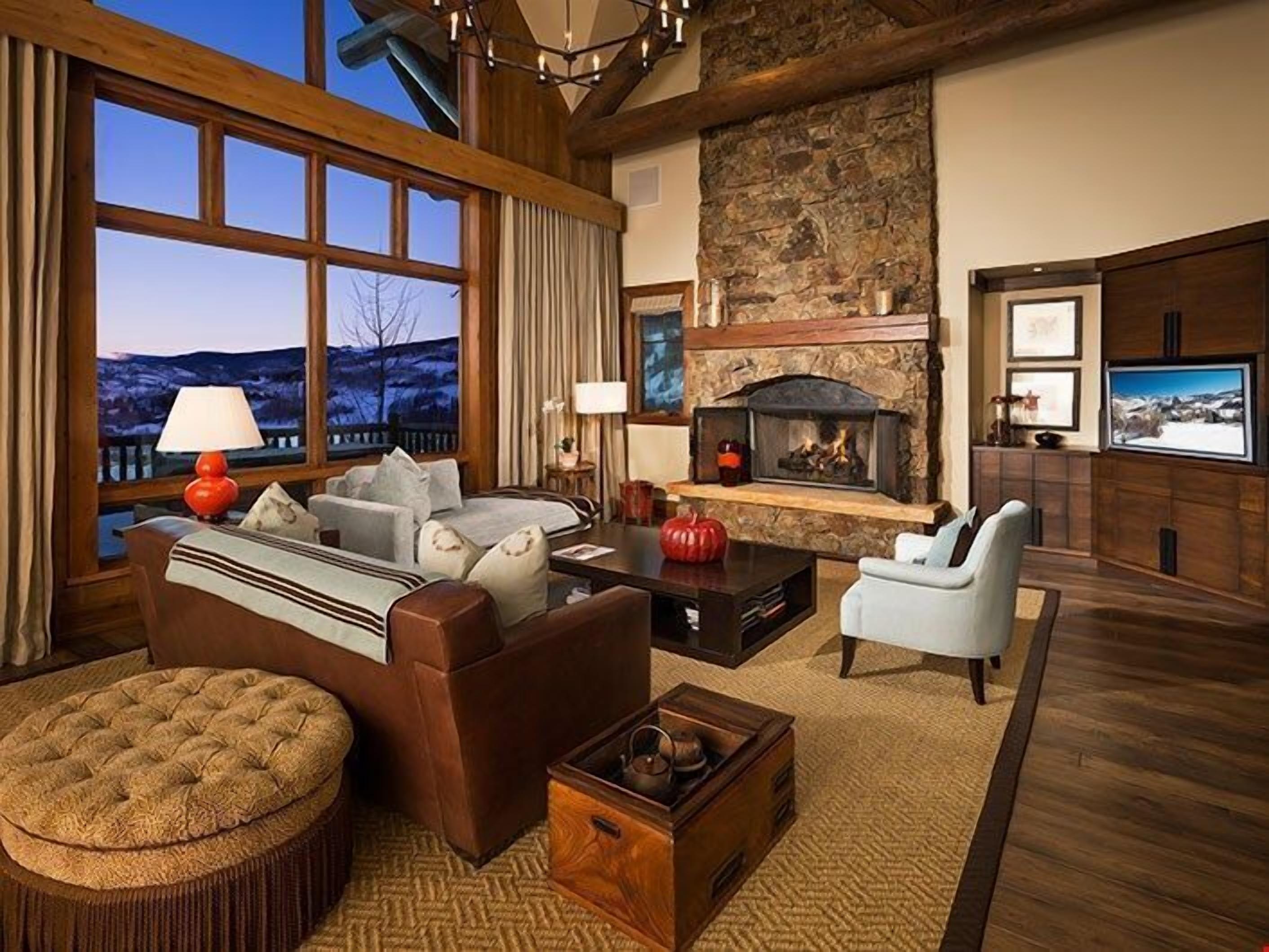 TV, fireplace, DVD player