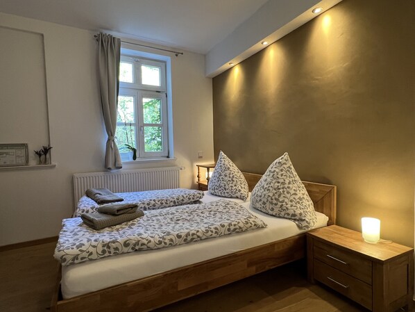 Deluxe Apartment, Private Bathroom, Garden View (W7-EG)