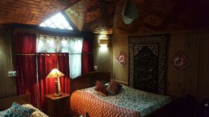 ห้องดีลักซ์ | เตารีด/โต๊ะรีดผ้า