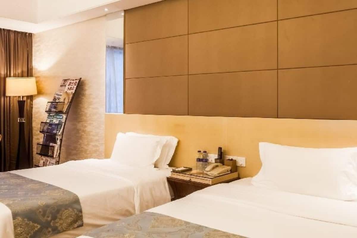 Standard Twin Room | 1 bedroom, desk, blackout curtains, free WiFi