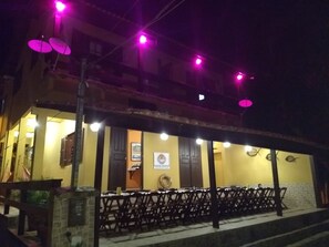 Lobby lounge - Pousada Tony Montana (Angra dos Reis)