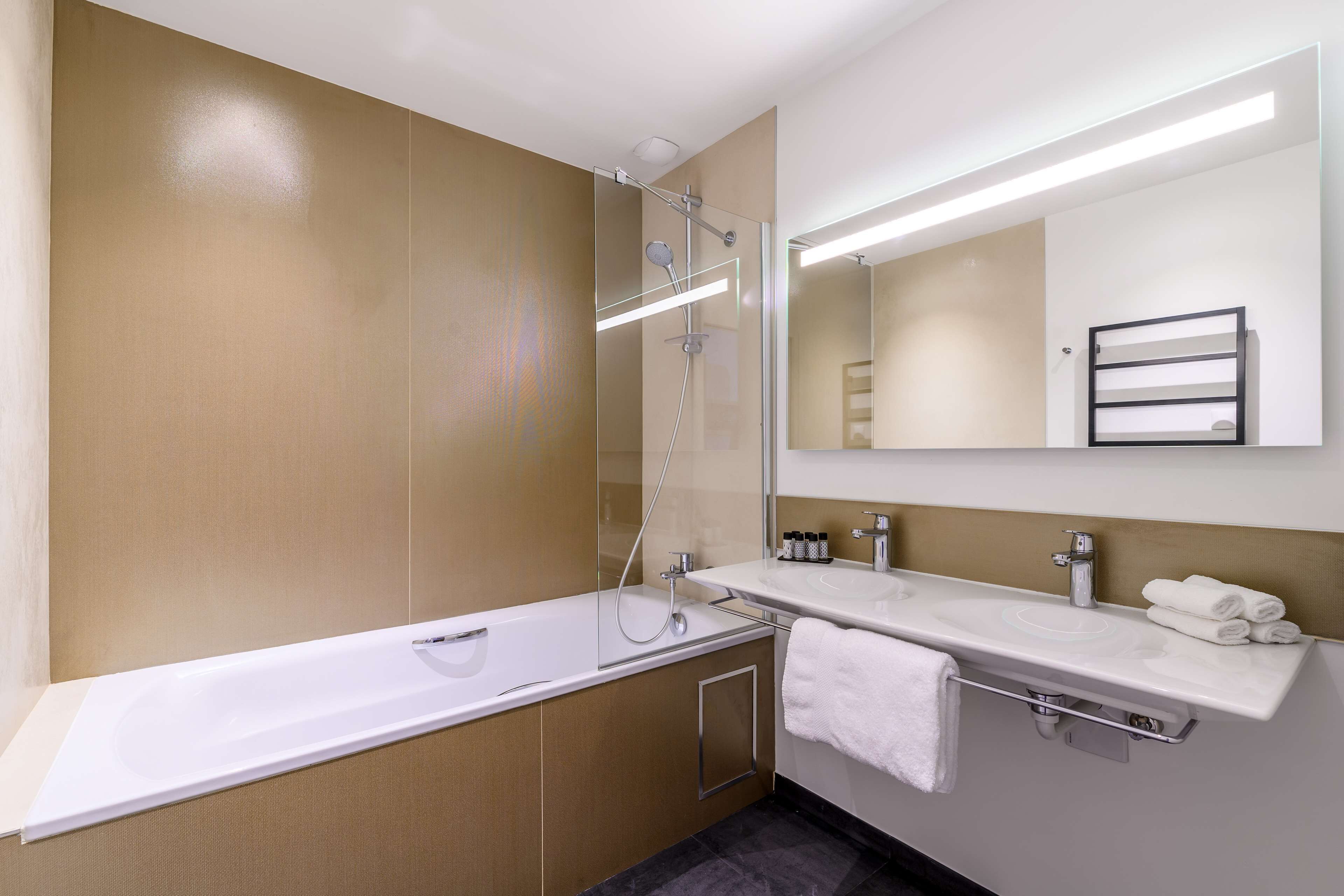 standard room, multiple beds | deep-soaking bathtub