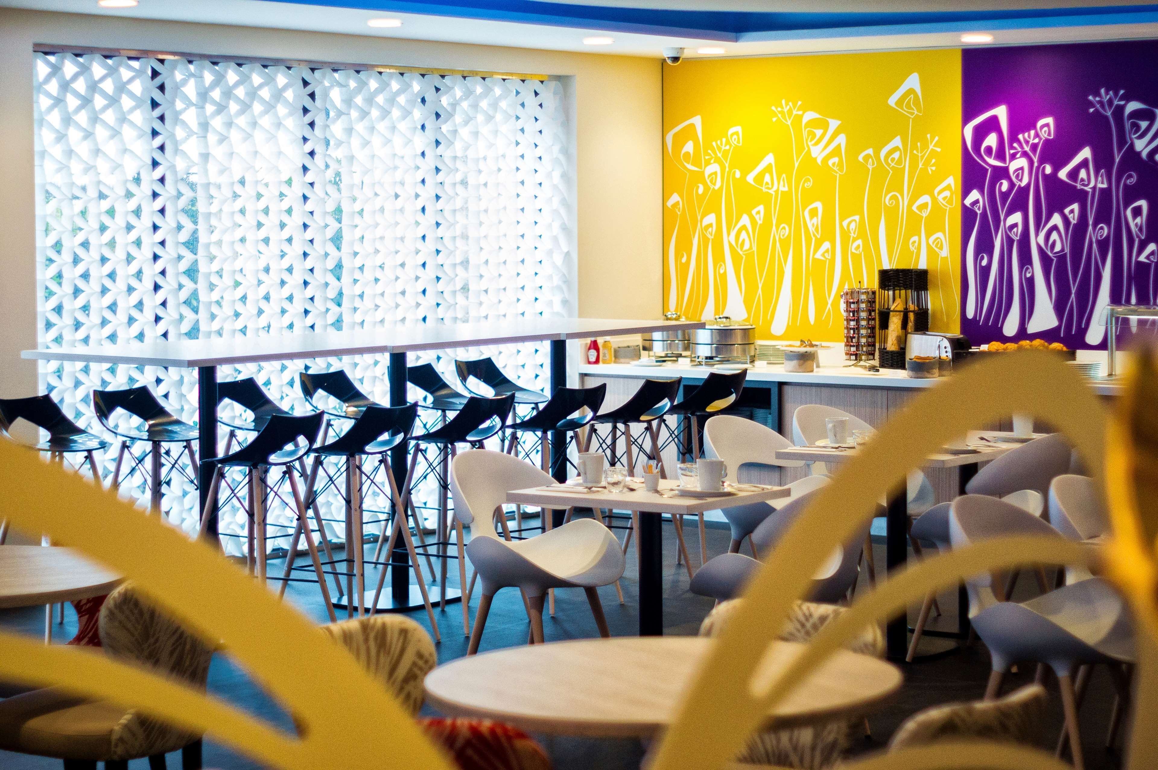 daily buffet breakfast (eur 17.60 per person)