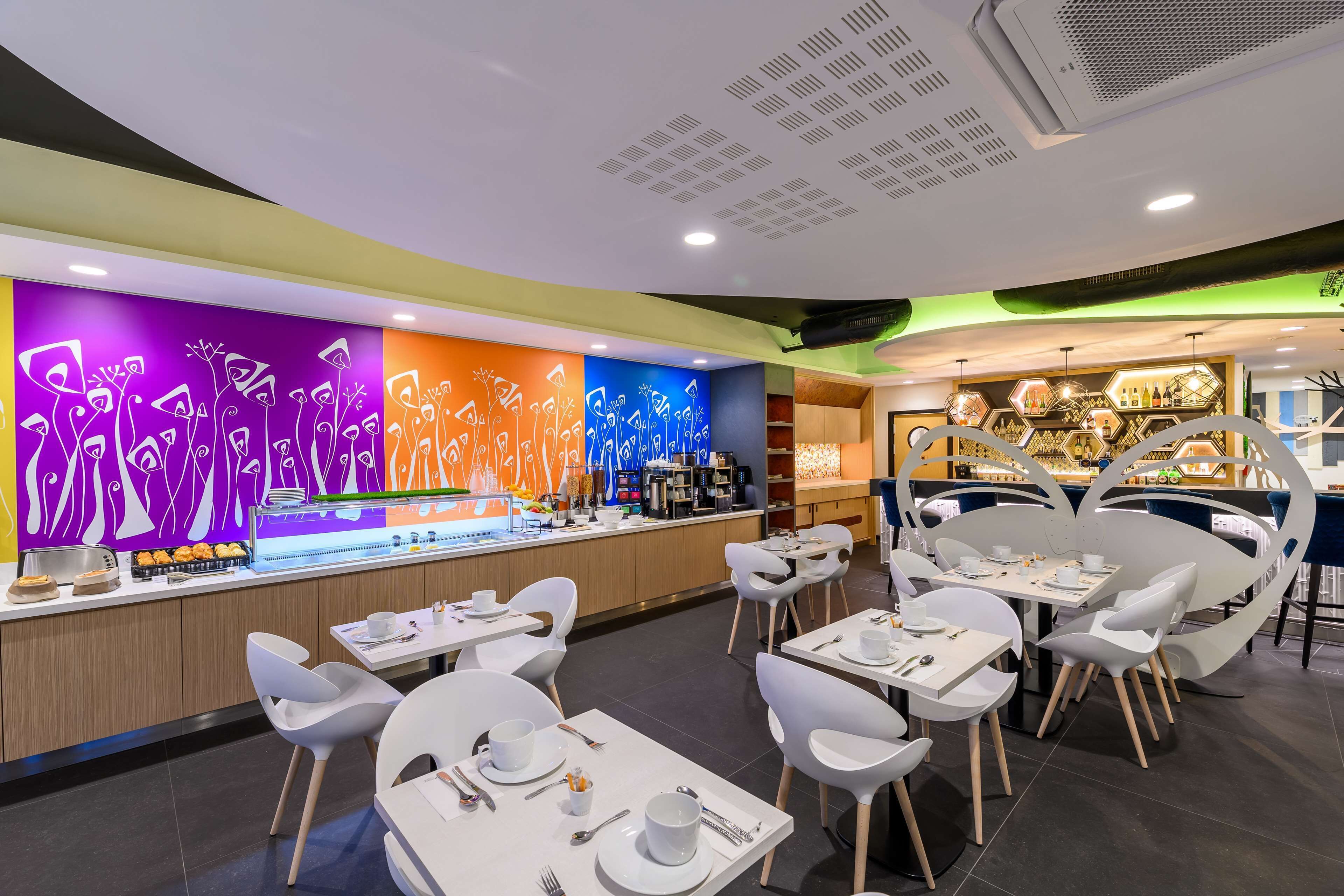 daily buffet breakfast (eur 17.60 per person)