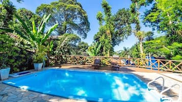 Outdoor pool, sun loungers