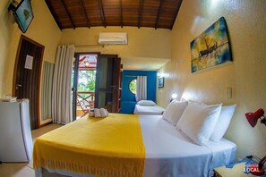 Suíte superior, sacada | Frigobar, cortinas blackout, ferros/tábuas de passar roupa